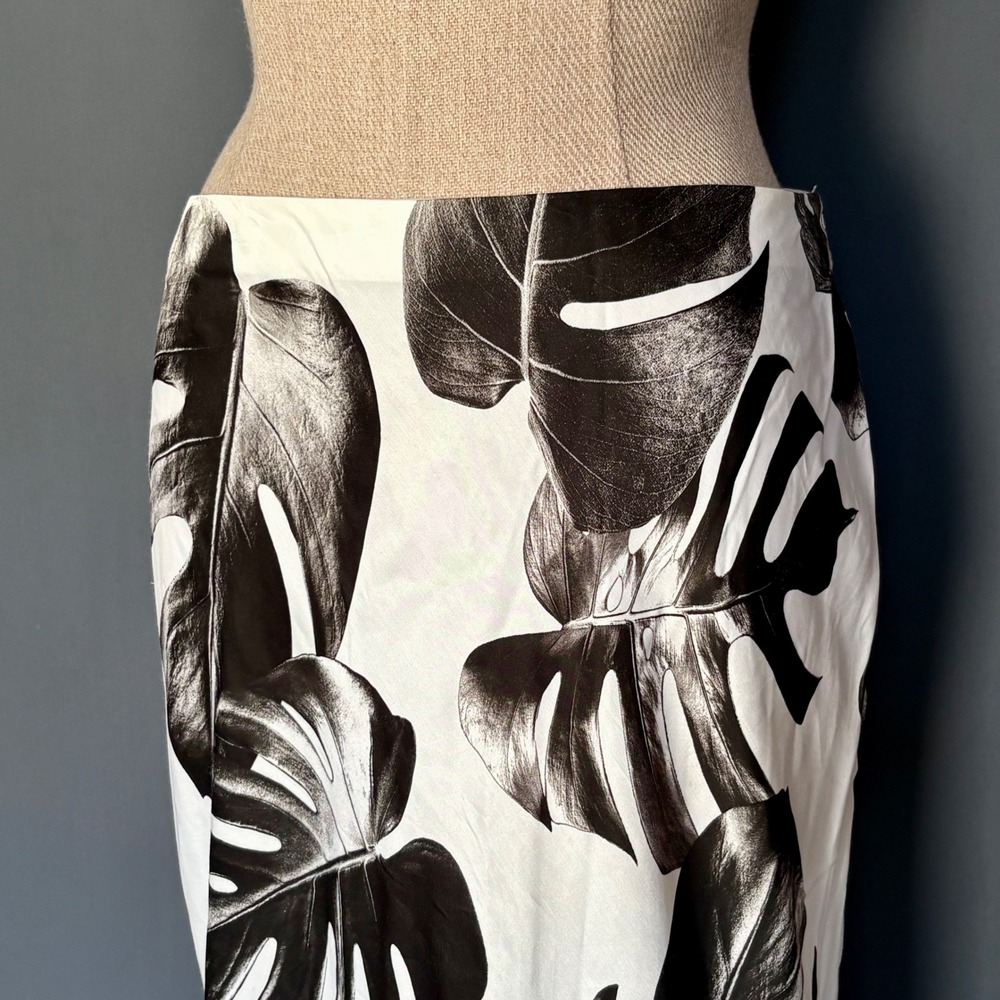L'AGENCE Zeta Maxi Column Skirt | Size M | Tropical Monstera Leaf Print